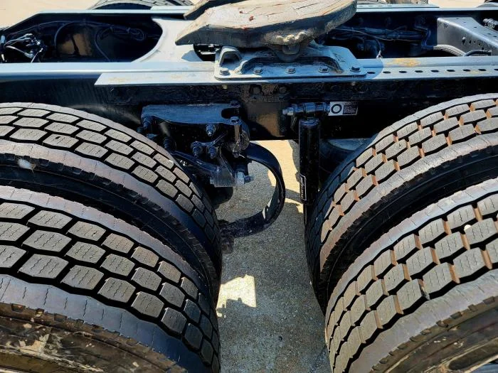 2020 Peterbilt 579 - image 7