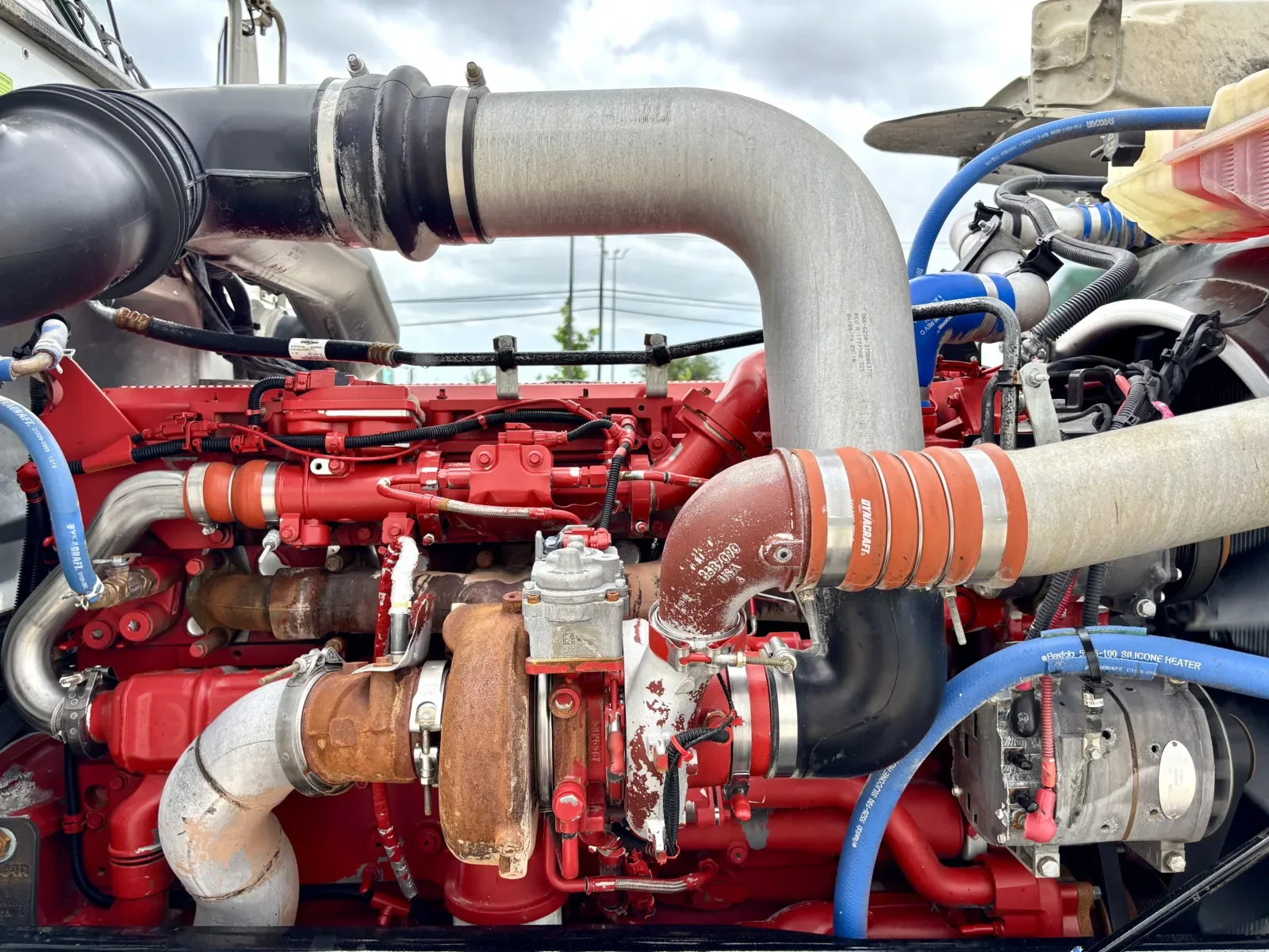 2020 Peterbilt 389 - image 12