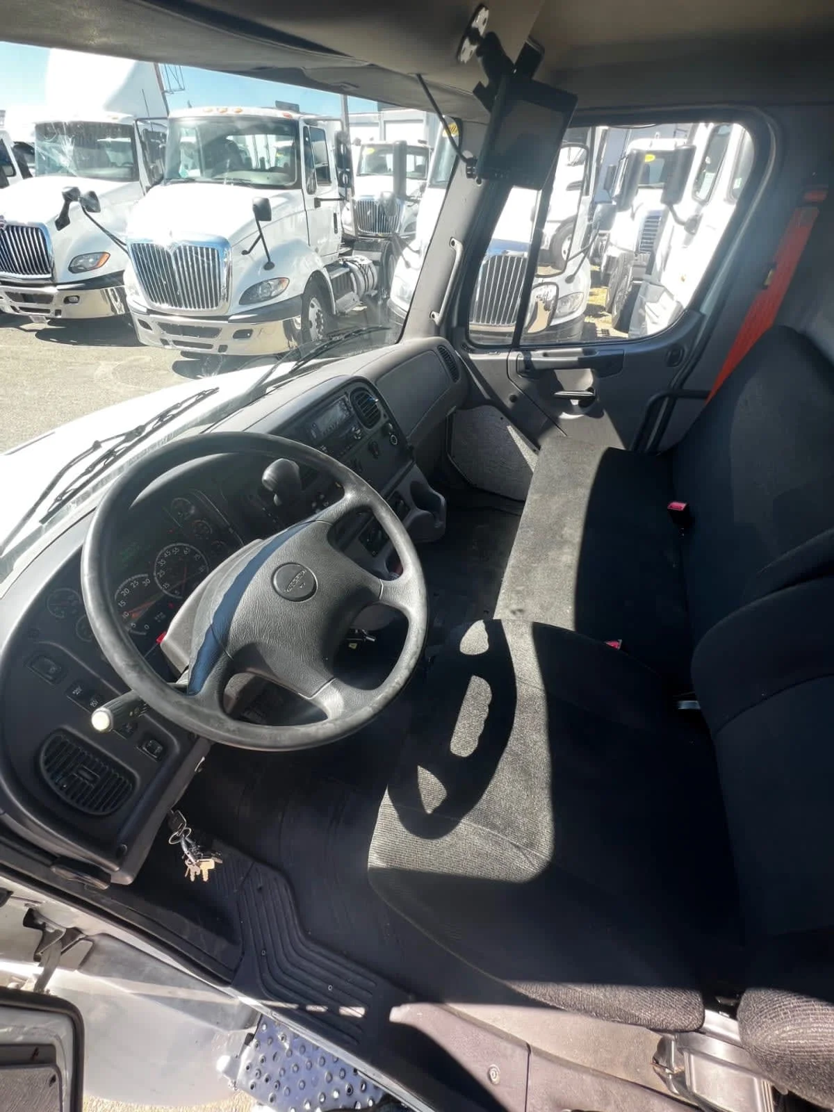 2019 Freightliner M2 106 in West Sacramento, CA — photo 8