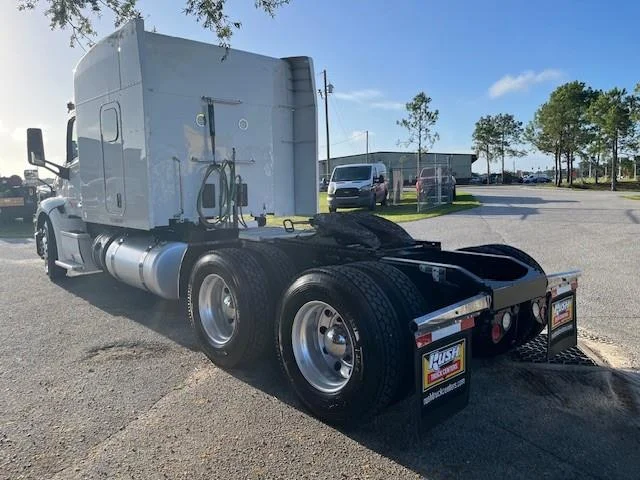 2022 Peterbilt 579 in Haines City, FL — photo 4