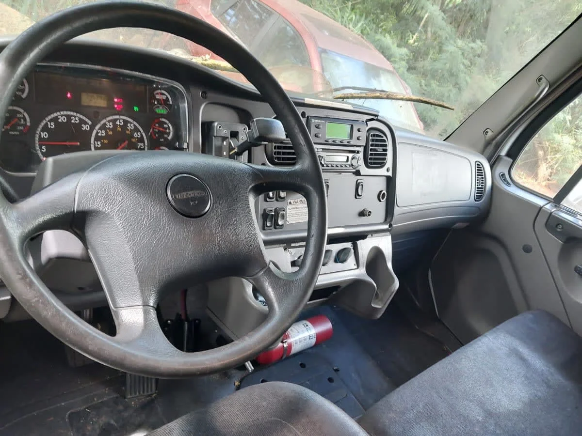2012 Freightliner M2 106 in Keaau, HI — photo 8