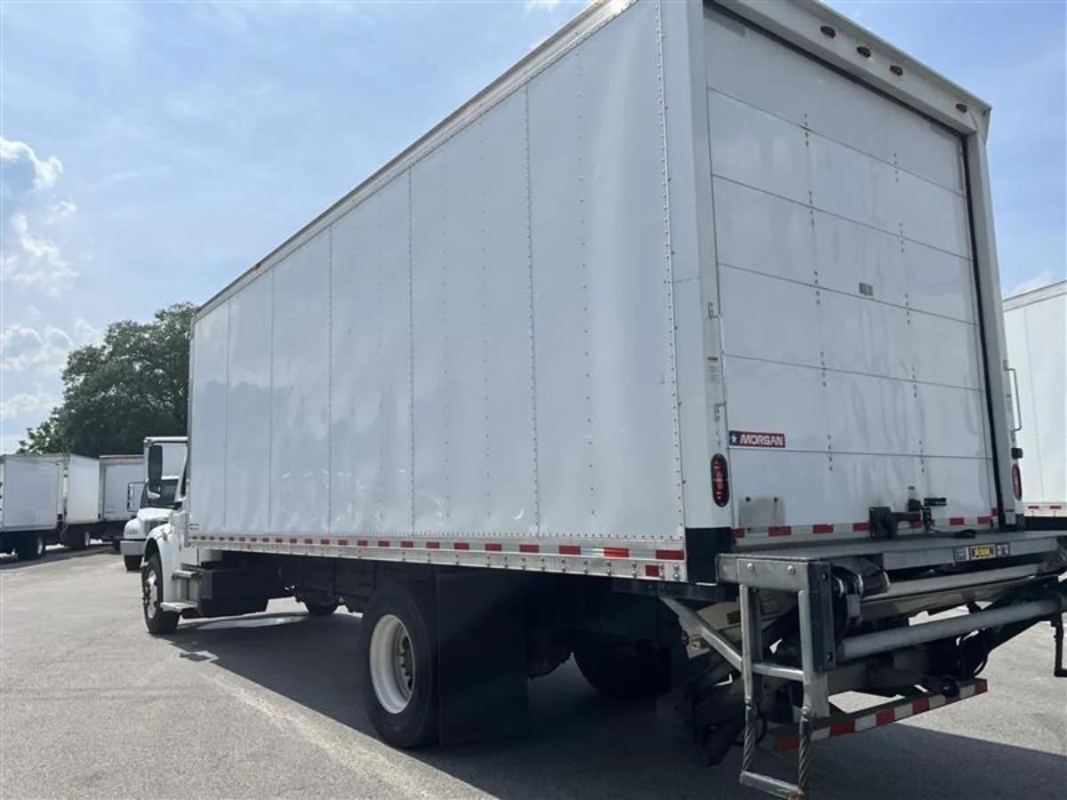 2020 Freightliner M2 106 in Beltsville, MD — photo 6