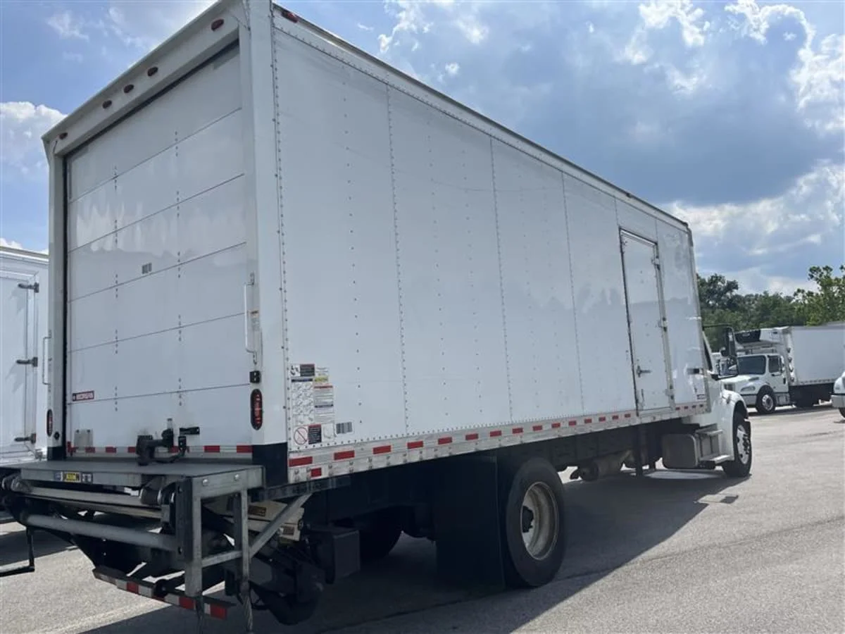 2020 Freightliner M2 106 in Beltsville, MD — photo 4