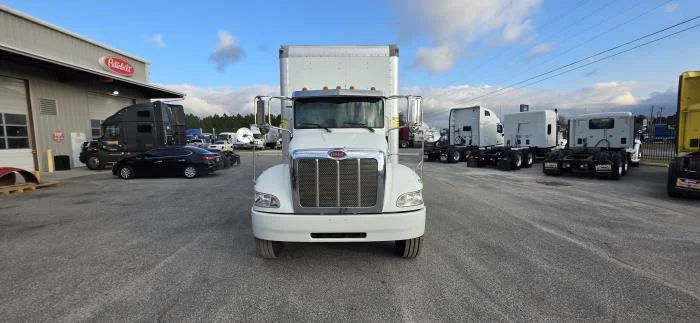 2020 Peterbilt 337 - image 9