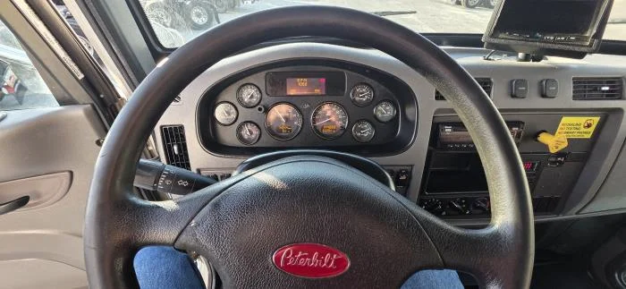 2020 Peterbilt 337 - image 21