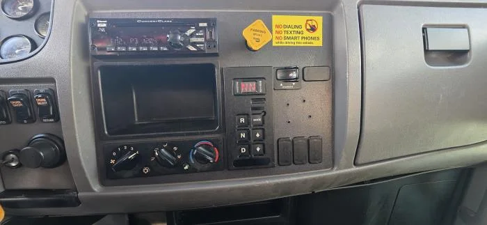 2020 Peterbilt 337 - image 20