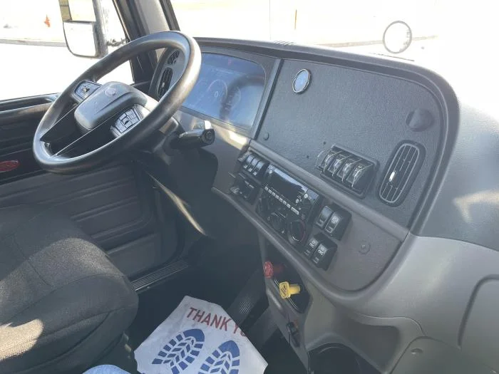 2022 Peterbilt 389 - image 22