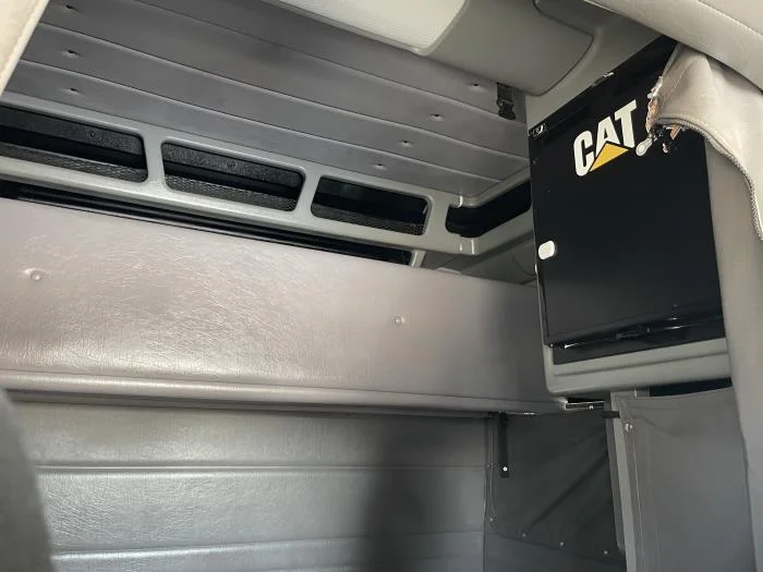 2022 Peterbilt 389 - image 25