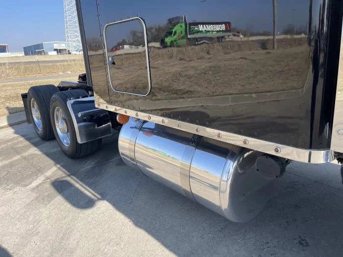 2022 Peterbilt 389 in Oklahoma City, OK — photo 6