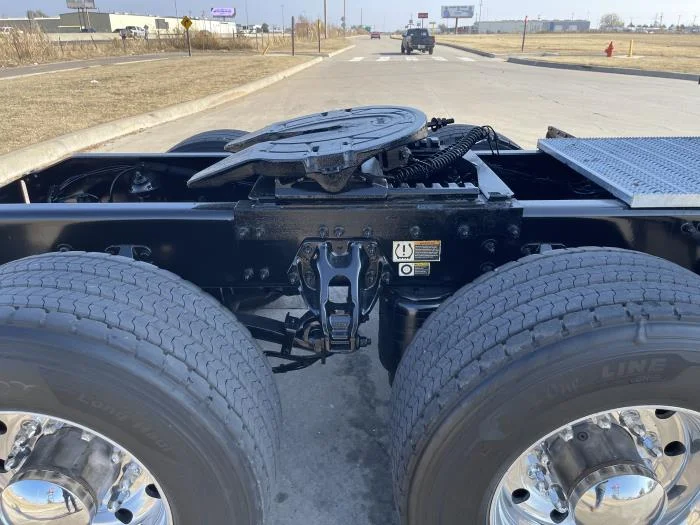 2022 Peterbilt 389 in Oklahoma City, OK — photo 8