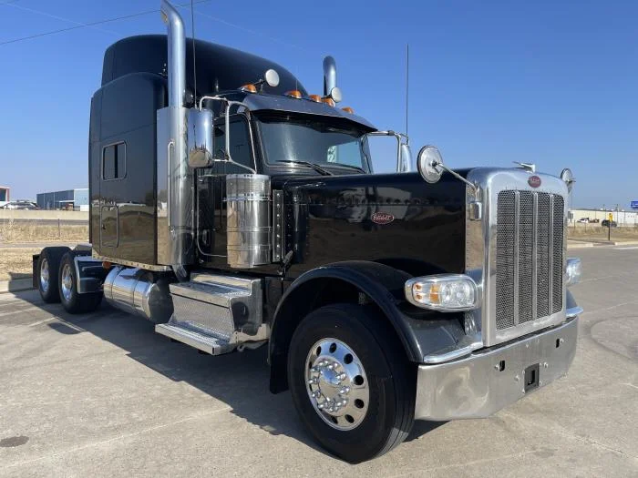 2022 Peterbilt 389 in Oklahoma City, OK — photo 4