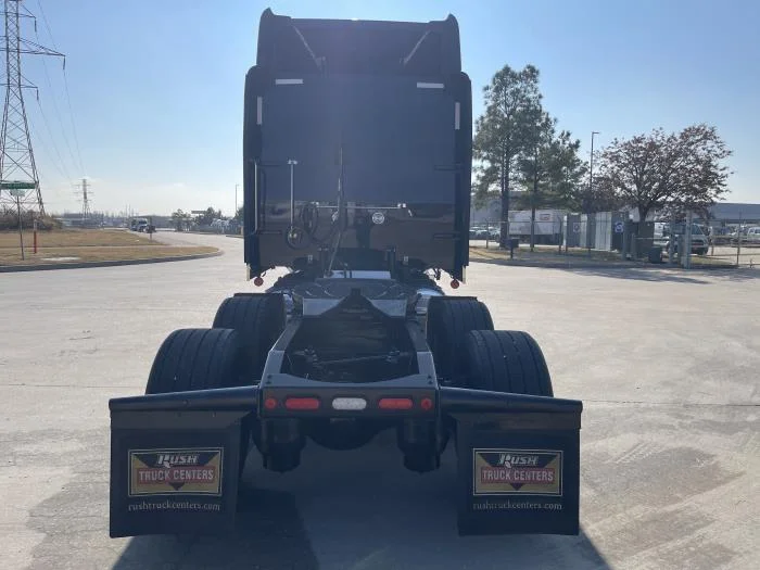 2022 Peterbilt 389 in Oklahoma City, OK — photo 10