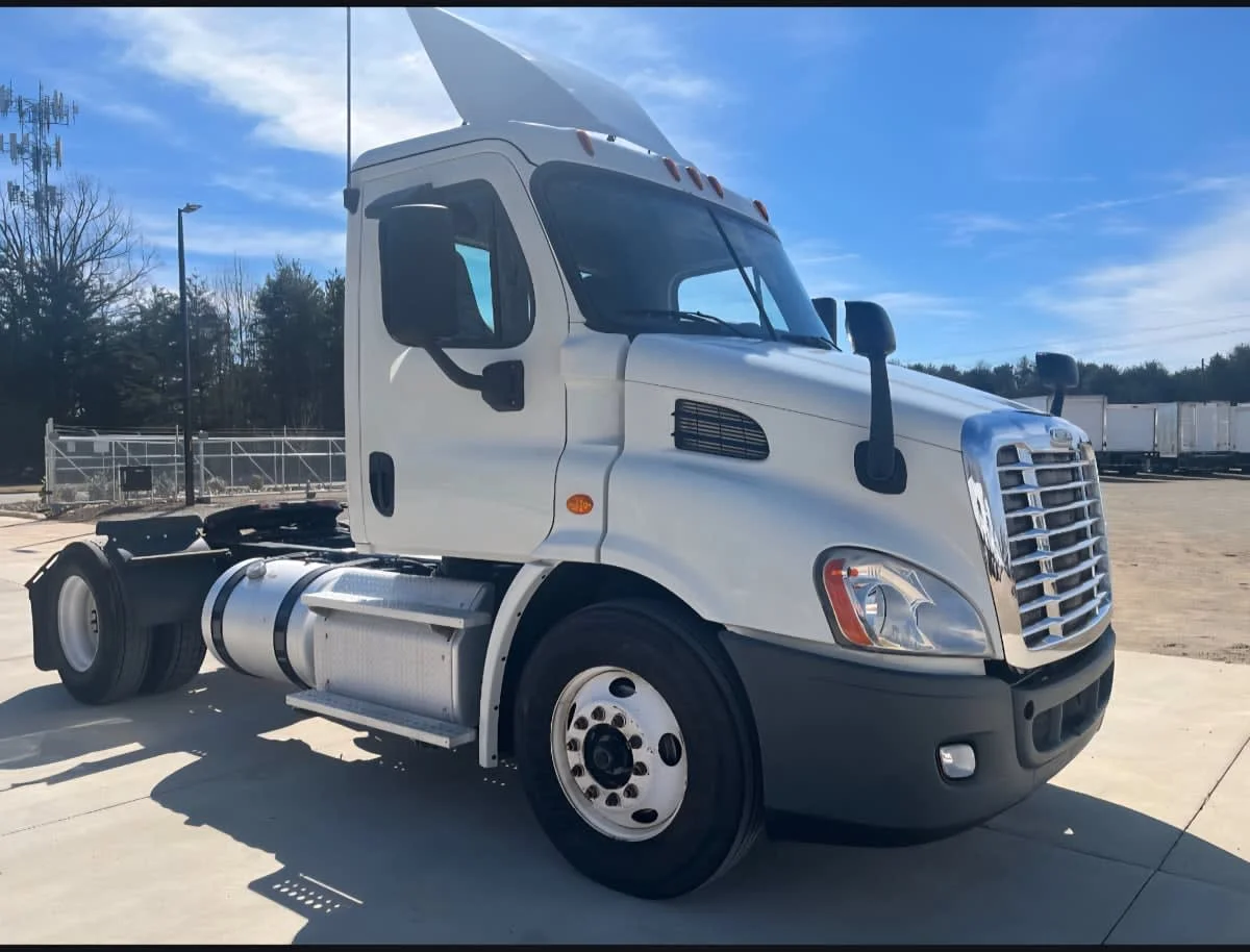 2019 Freightliner Cascadia in Greensboro, NC — photo 3