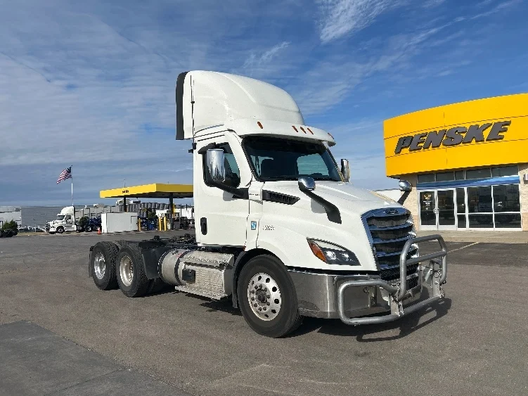 2021 Freightliner Cascadia in Oklahoma City, OK