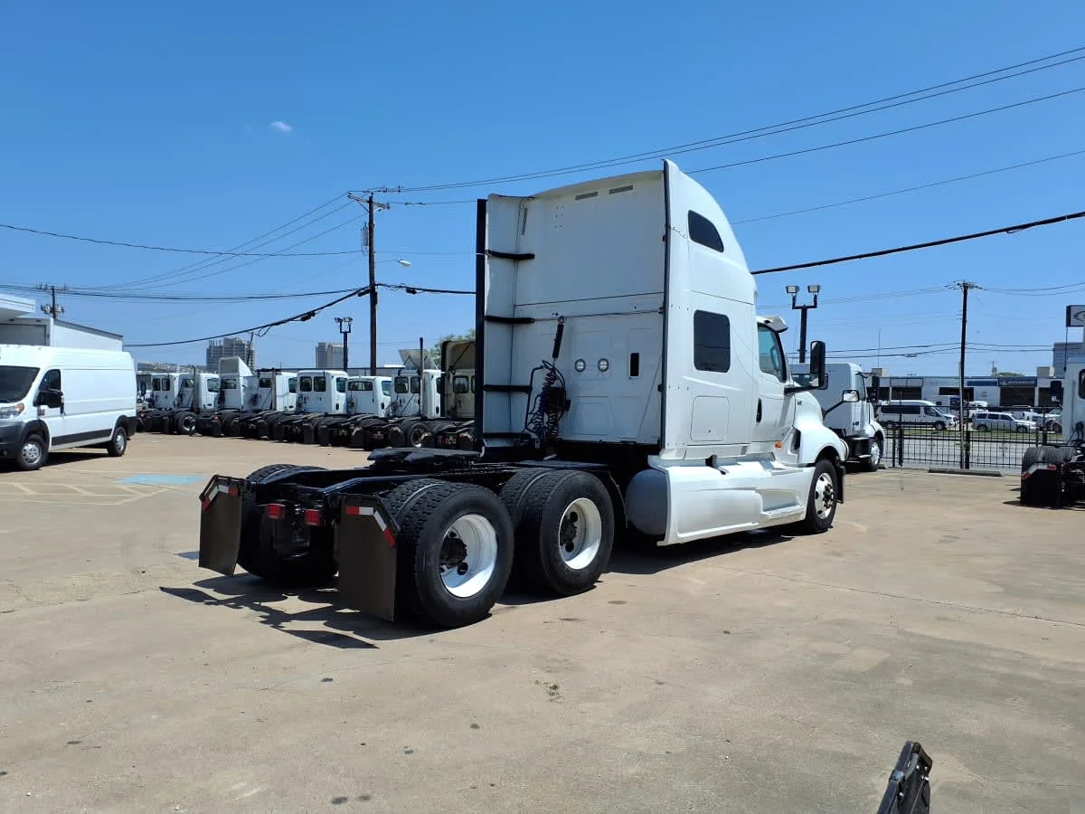 2020 International LT in Dallas, TX — photo 4