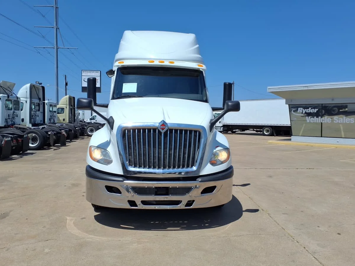 2020 International LT in Dallas, TX — photo 2