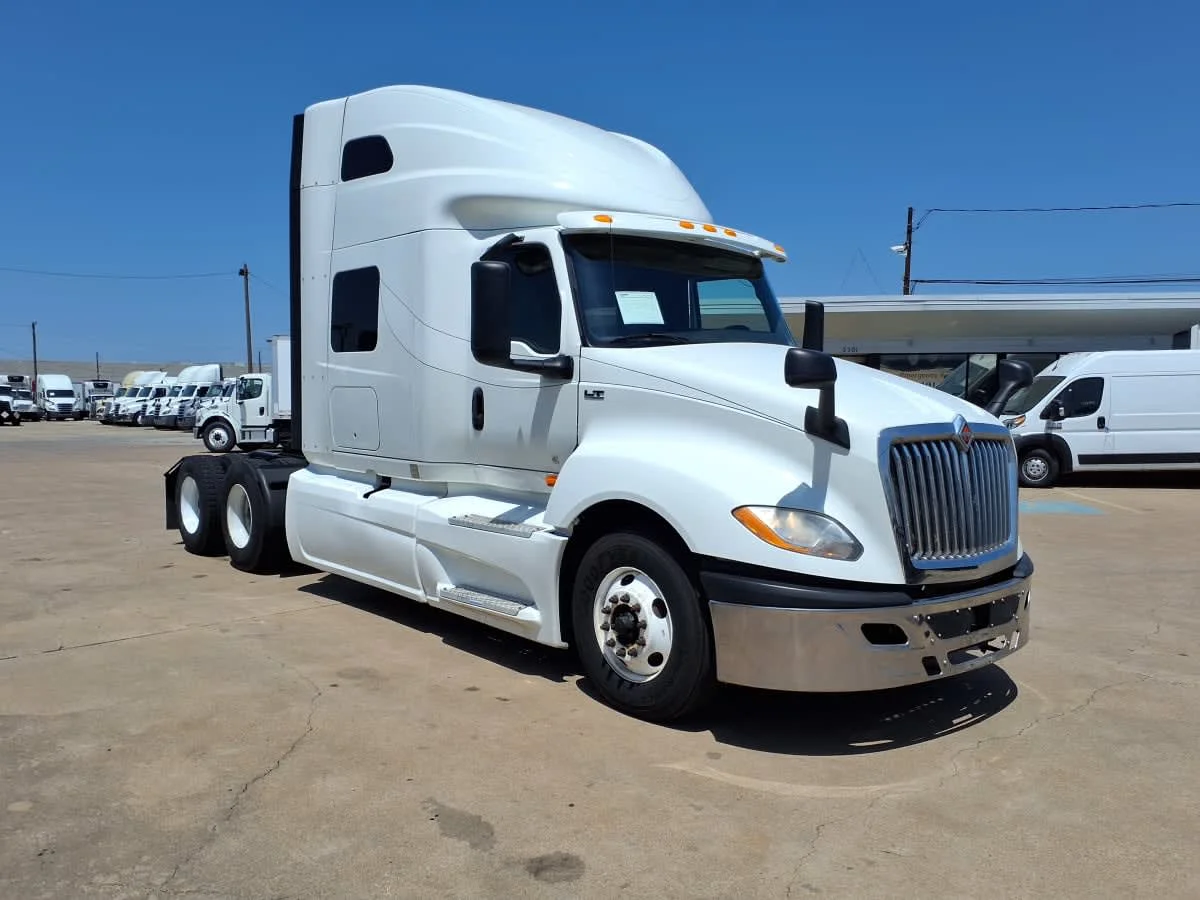 2020 International LT in Dallas, TX — photo 3
