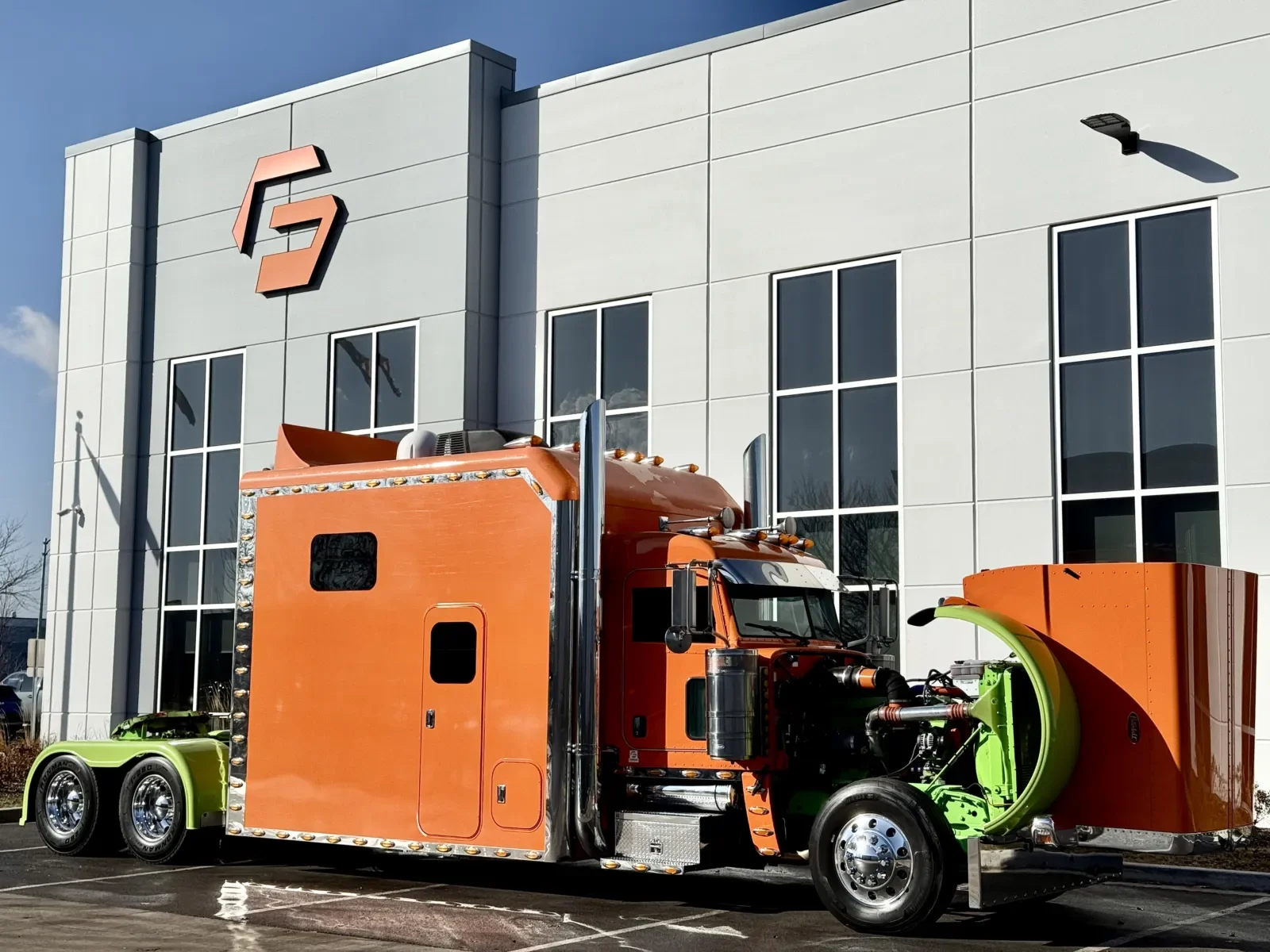 2014 Peterbilt 389 in New Lenox, IL — photo 9