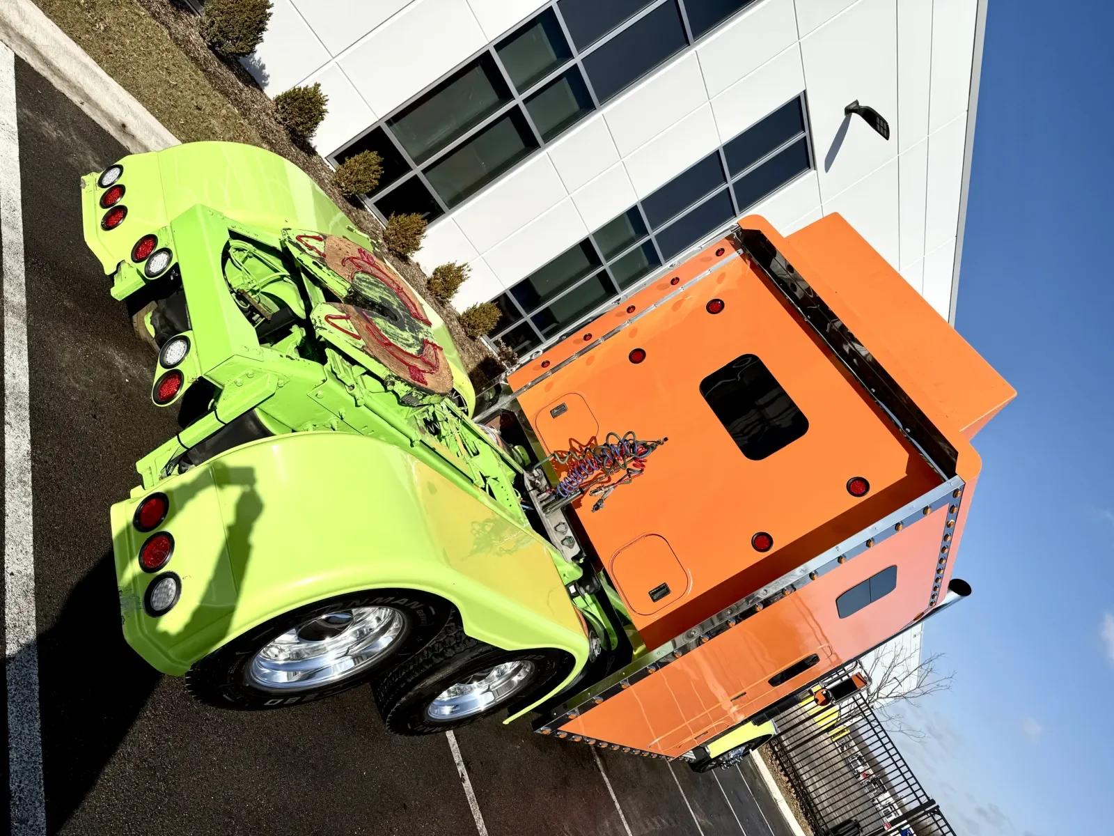 2014 Peterbilt 389 in New Lenox, IL — photo 11