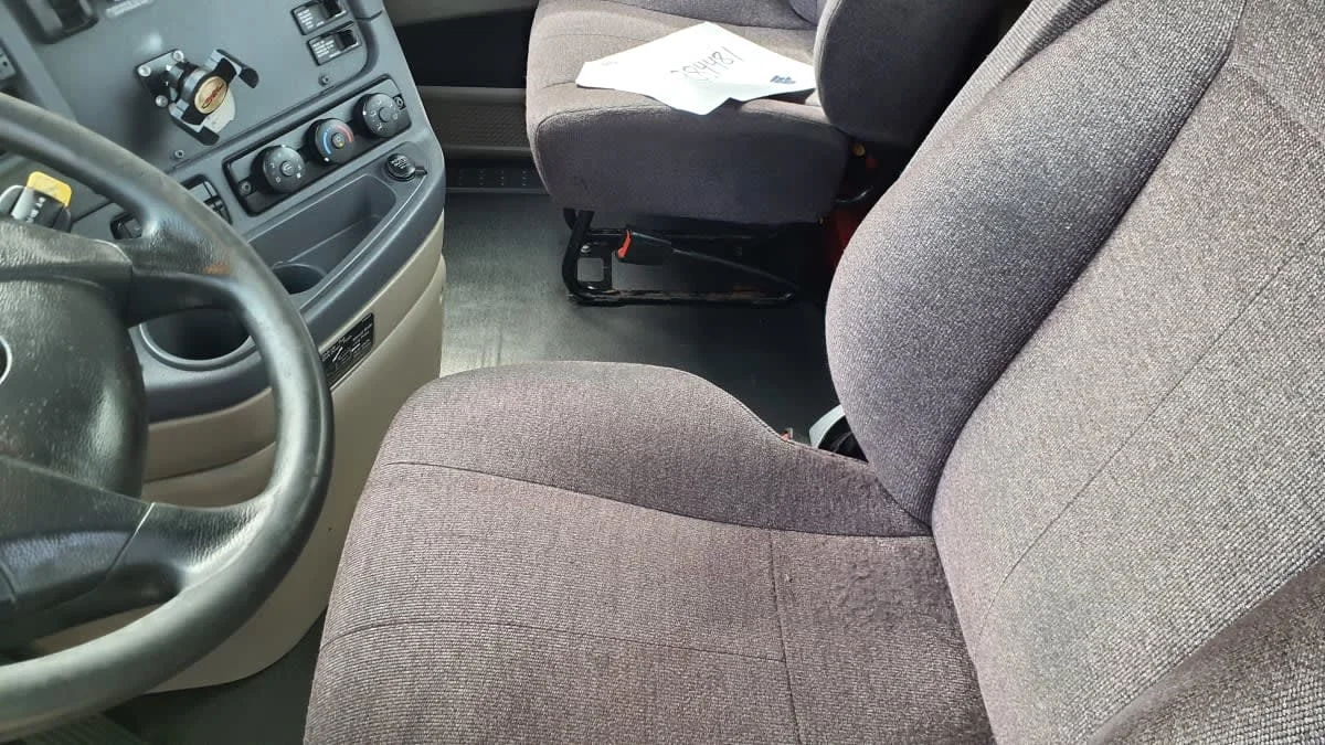 2020 Freightliner Cascadia in Springfield, MA — photo 10
