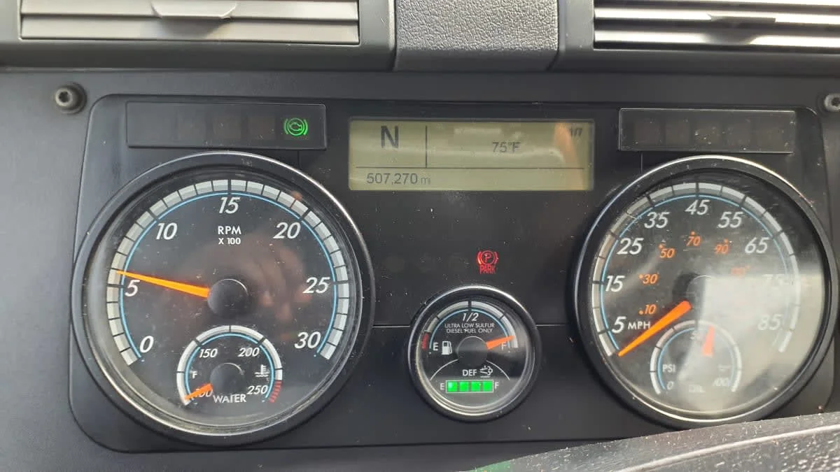 2020 Freightliner Cascadia in Springfield, MA — photo 9
