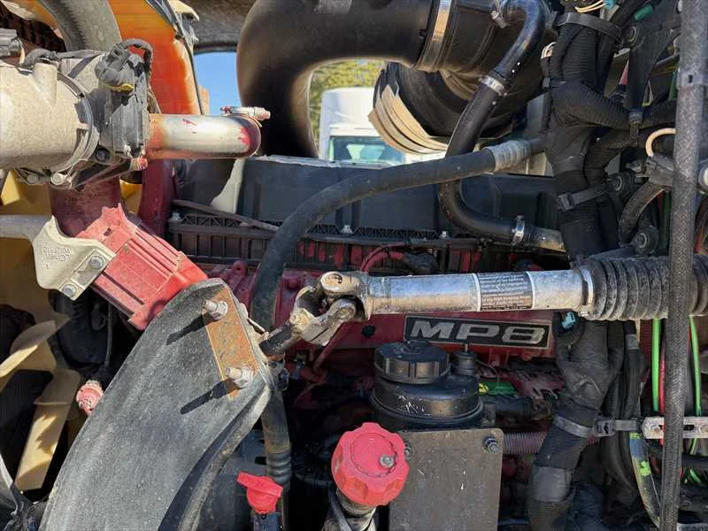 2021 Mack Pinnacle - image 10