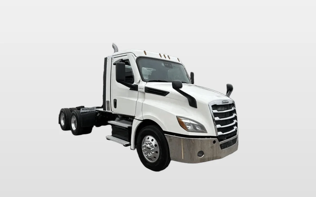 2021 FREIGHTLINER Cascadia 126 - image 1