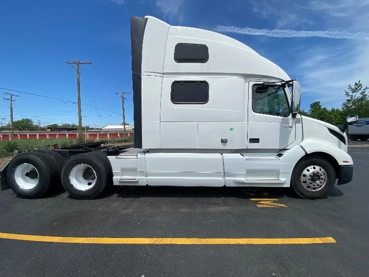 2022 Volvo in La Porte, IN — photo 8