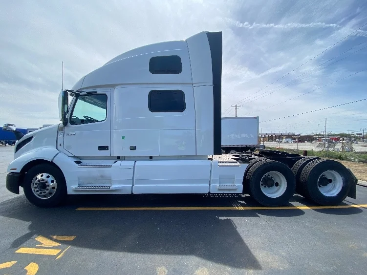 2022 Volvo in La Porte, IN — photo 4