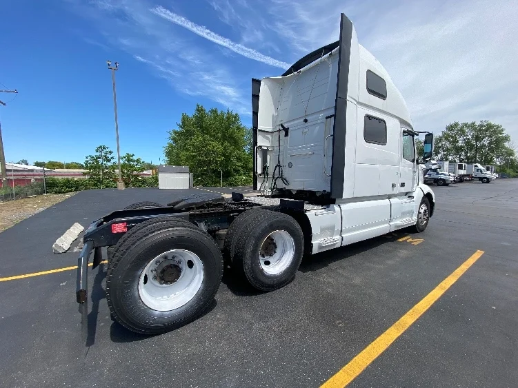 2022 Volvo in La Porte, IN — photo 7