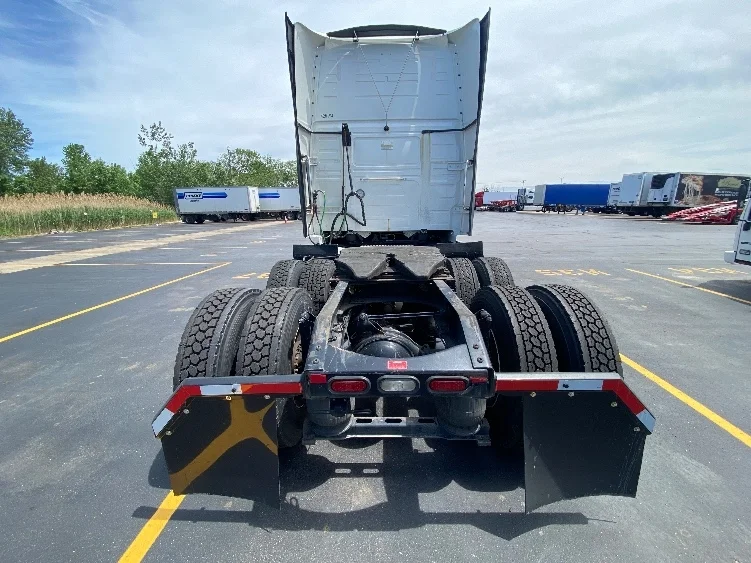 2022 Volvo in La Porte, IN — photo 6