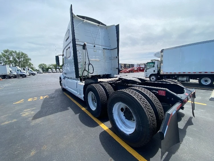 2022 Volvo in La Porte, IN — photo 5