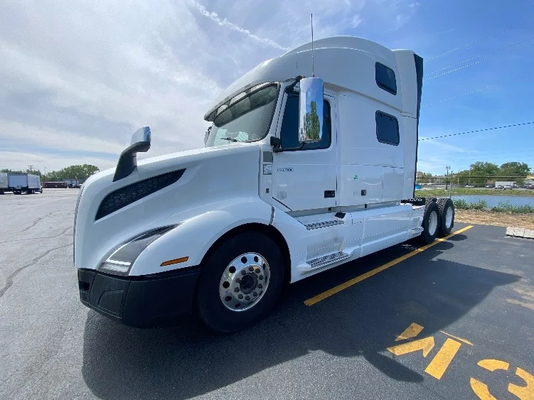 2022 Volvo in La Porte, IN — photo 3