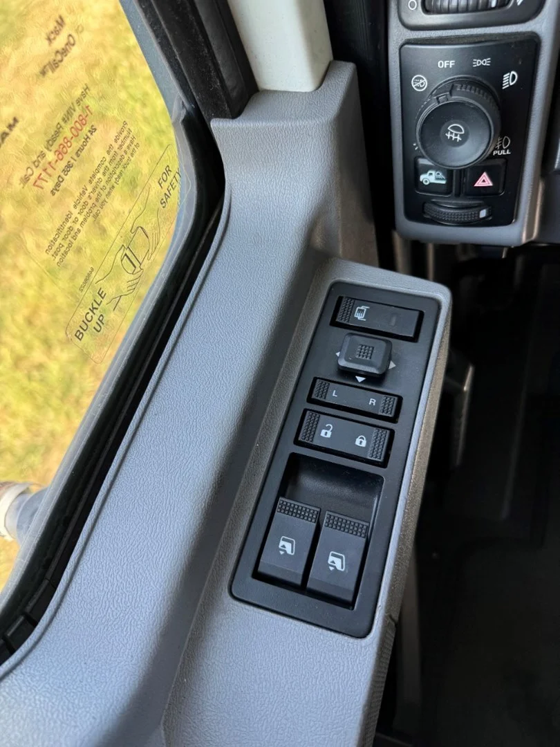 2022 MACK AN64T - USED TRUCKS DAY CAB - image 13