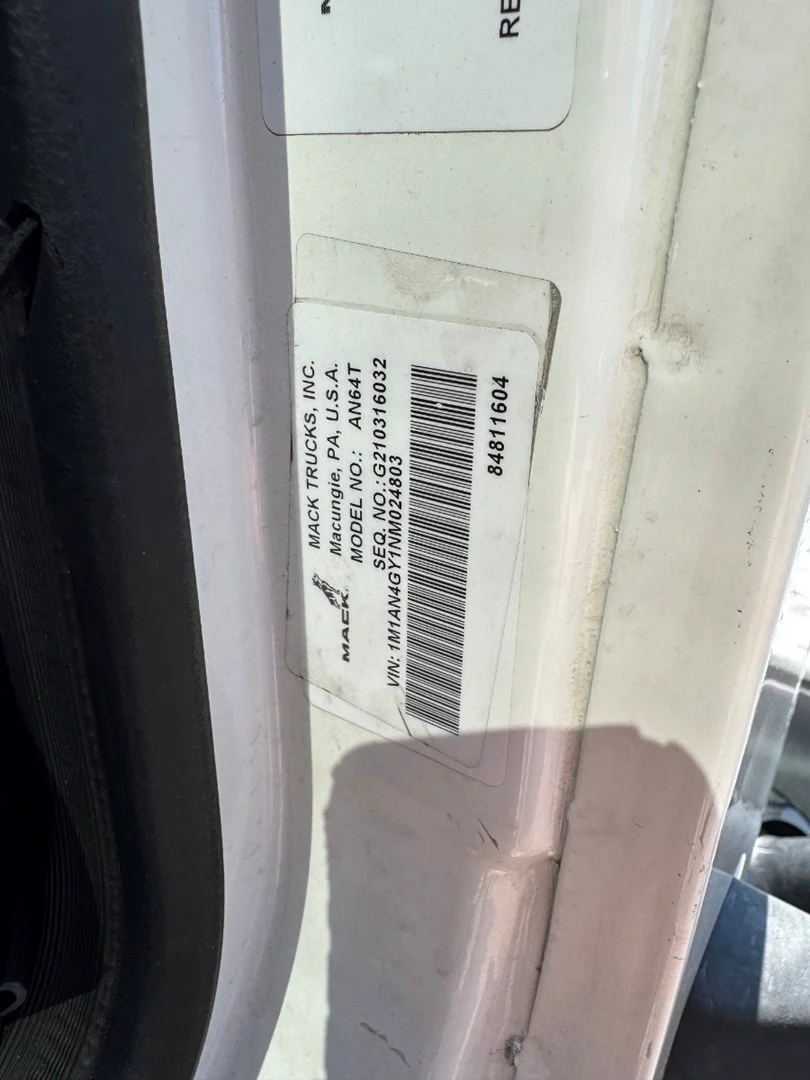 2022 MACK AN64T - USED TRUCKS DAY CAB - image 18
