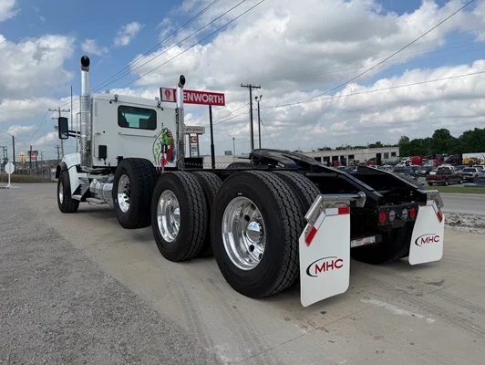 2026 Kenworth T880 in Tulsa, OK — photo 8