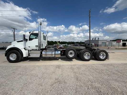 2026 Kenworth T880 in Tulsa, OK — photo 7