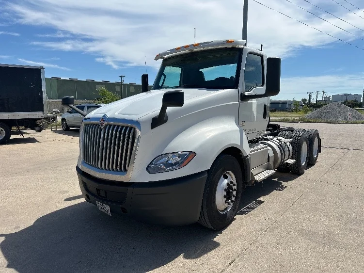 2019 International LT in Waxahachie, TX