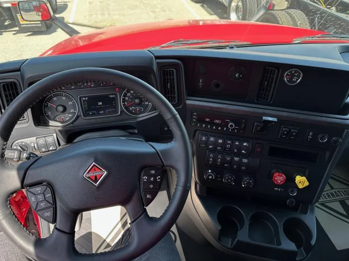 2026 International LT - image 13