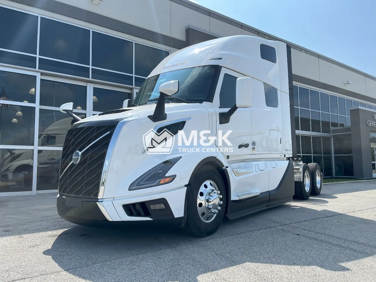 2026 Volvo VNL 660 in Pendleton, IN