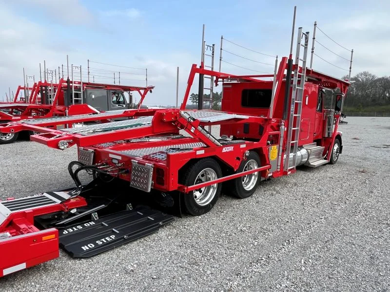 2025 Peterbilt 589 in Duncan, SC — photo 4
