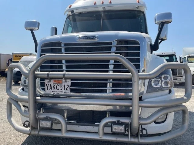 2017 Freightliner Cascadia in Spokane Valley, WA — photo 2