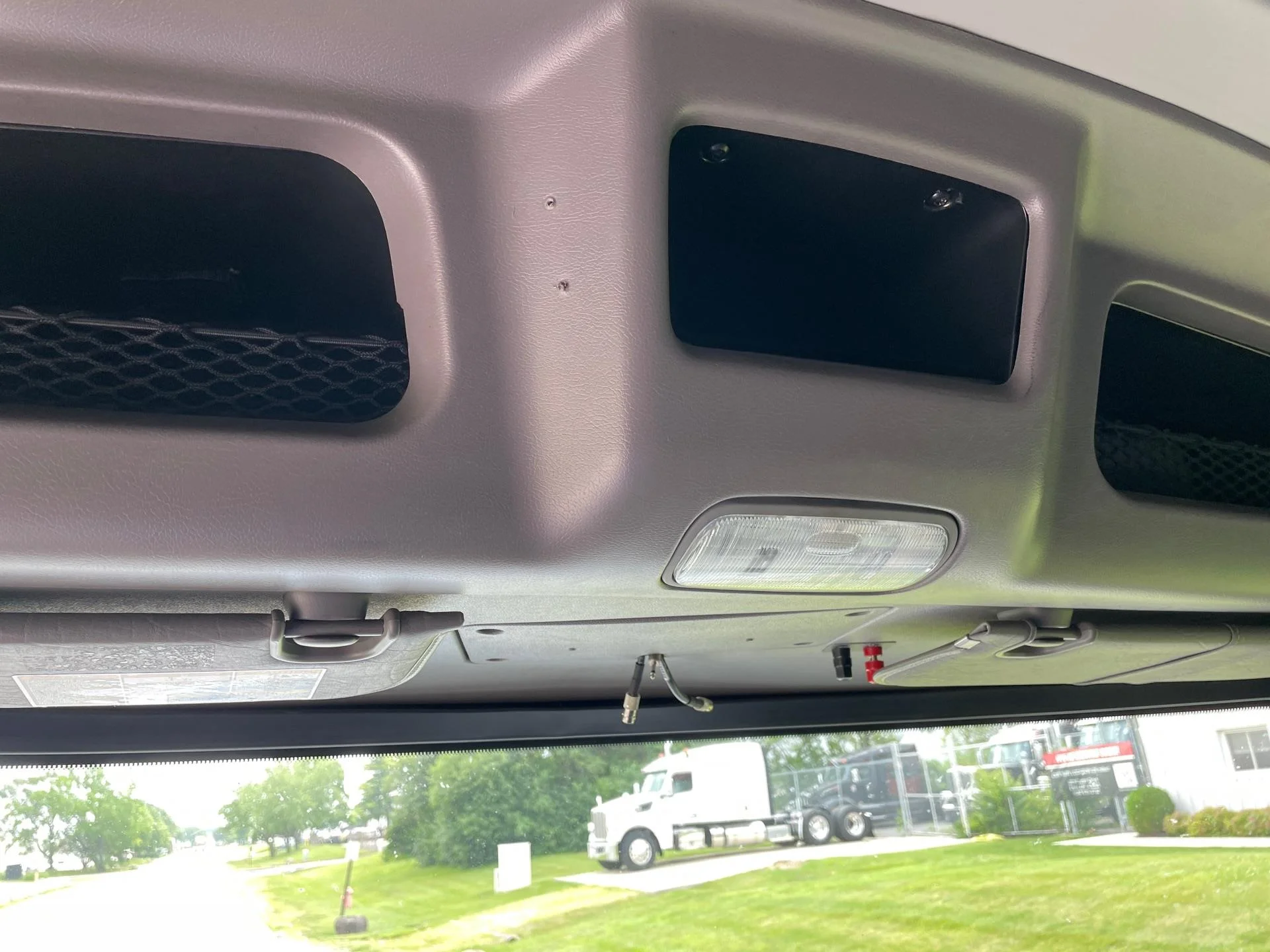 2022 Peterbilt 389 in Etna, OH — photo 17