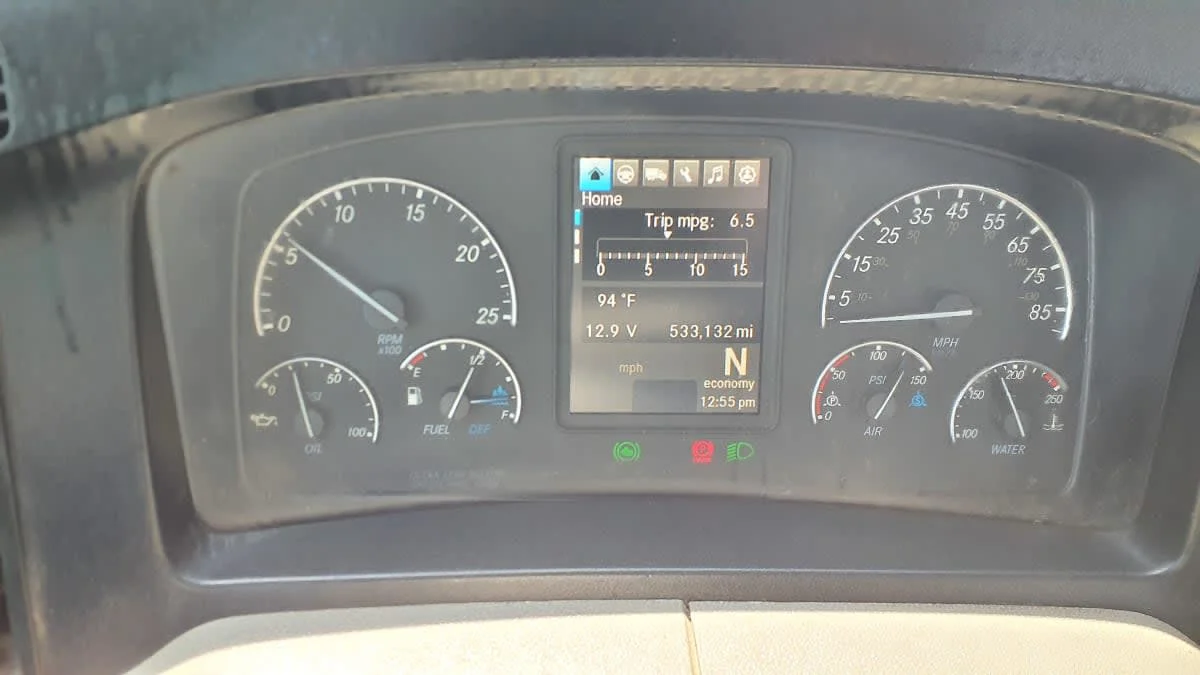 2020 Freightliner Cascadia in Springfield, MA — photo 9