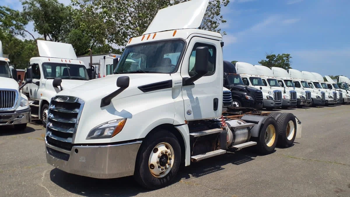 2020 Freightliner Cascadia