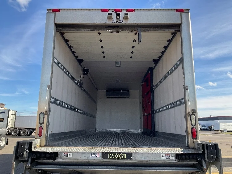 2019 Freightliner M2 106 - image 8