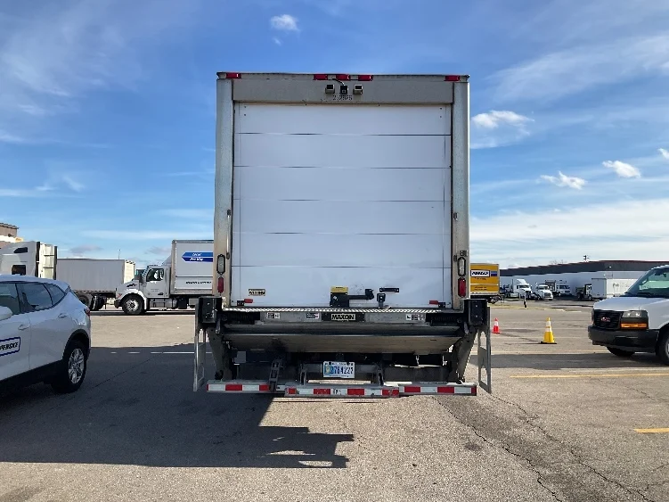 2019 Freightliner M2 106 - image 7