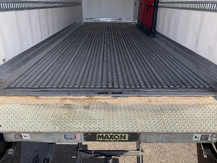 2019 Freightliner M2 106 - image 10