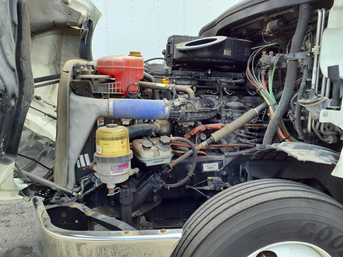 2022 Freightliner Cascadia - image 9