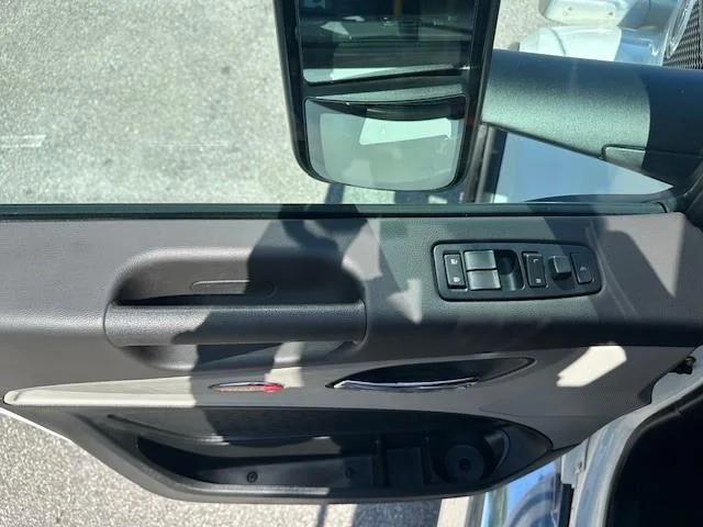 2027 Peterbilt 567 - image 13